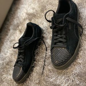 Black Suede Pumas